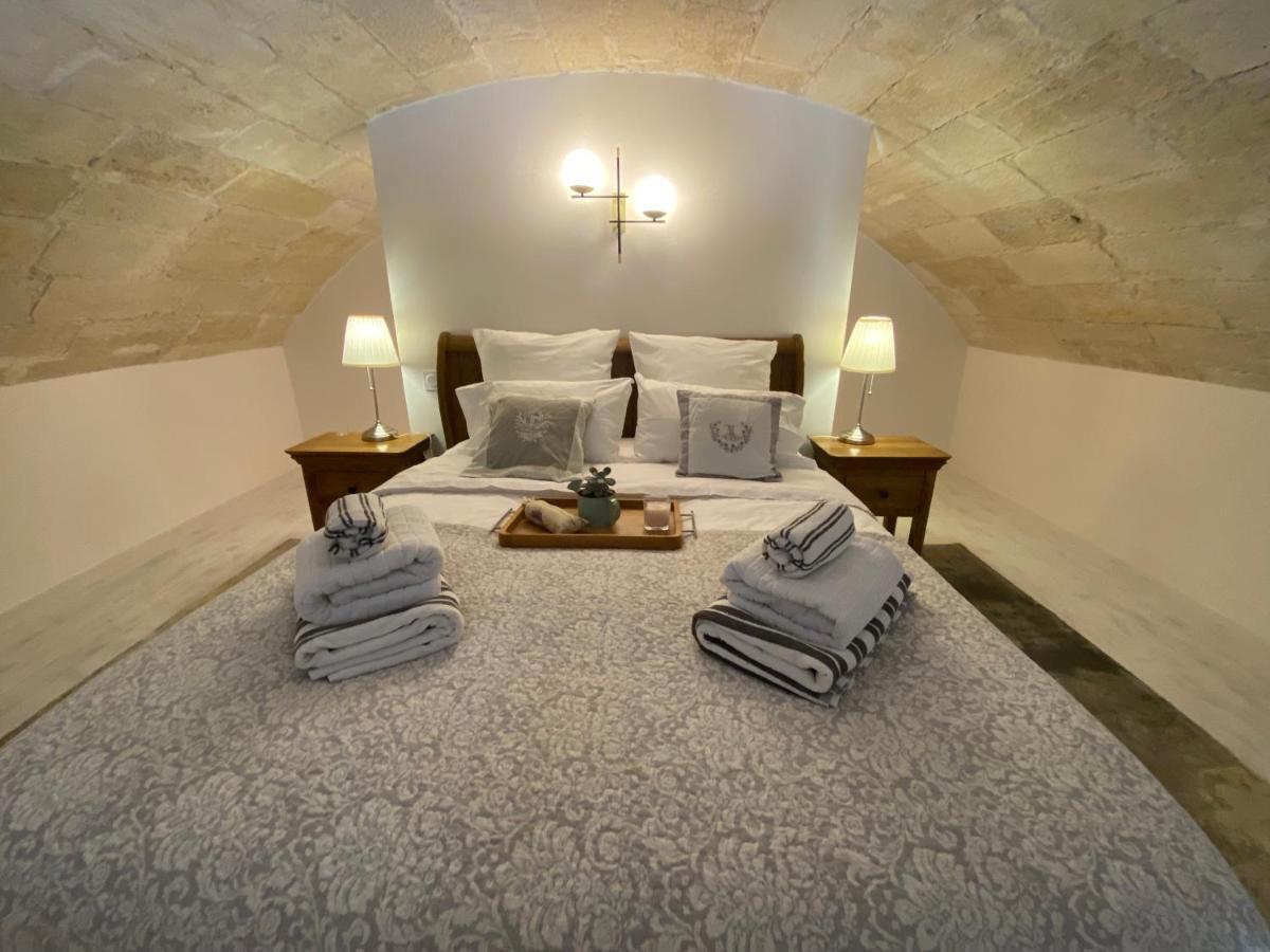 Appartement avec Piscine privée dans Résidence pour 6 personnes Uzès Esterno foto