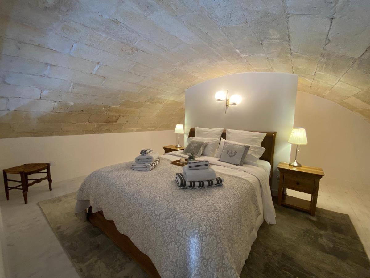 Appartement avec Piscine privée dans Résidence pour 6 personnes Uzès Esterno foto