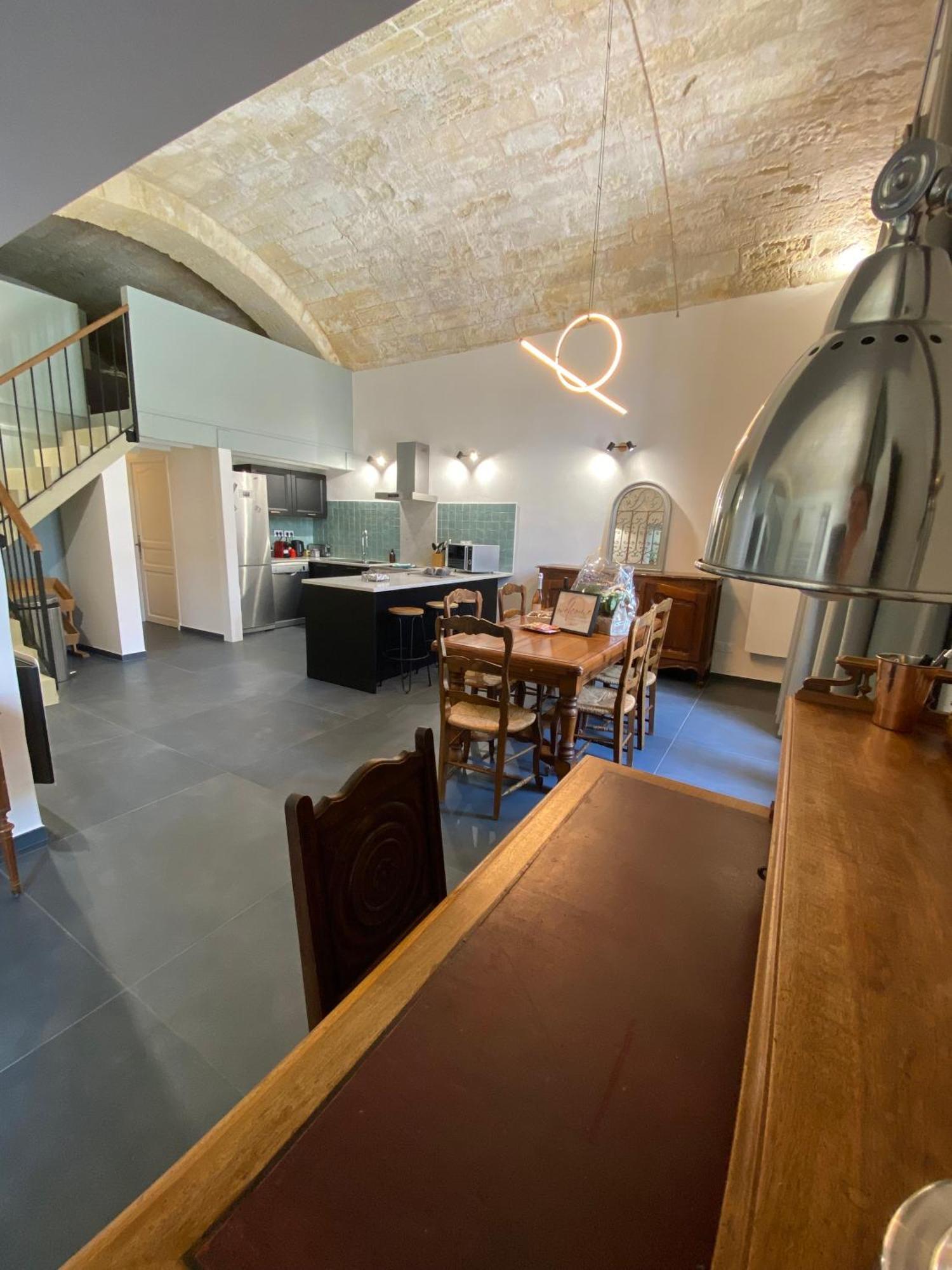 Appartement avec Piscine privée dans Résidence pour 6 personnes Uzès Esterno foto