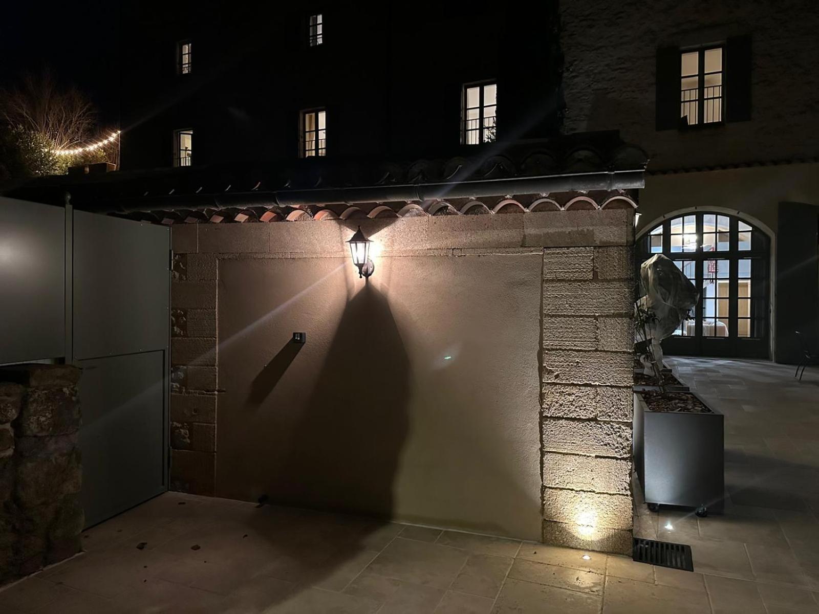 Appartement avec Piscine privée dans Résidence pour 6 personnes Uzès Esterno foto