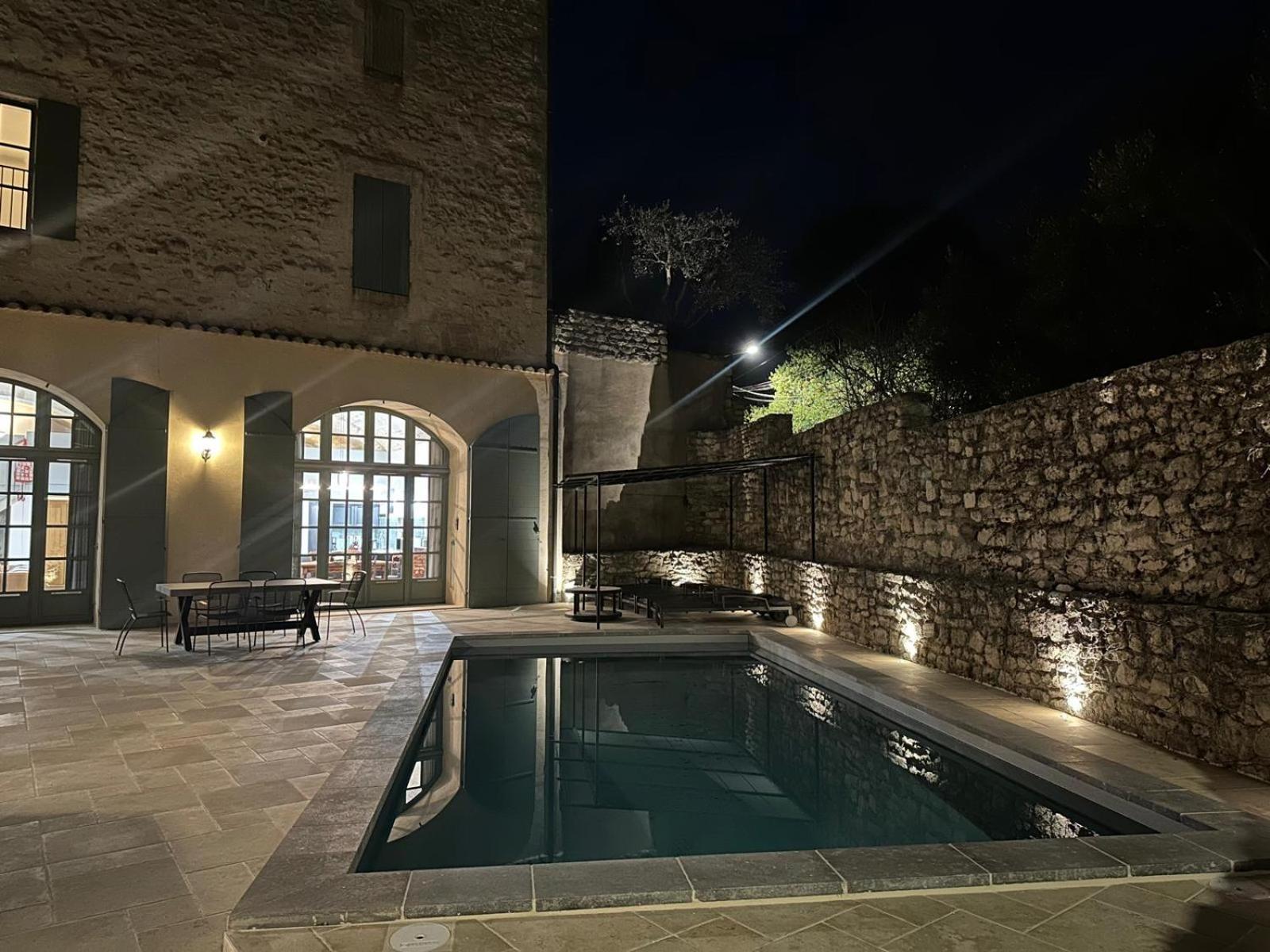 Appartement avec Piscine privée dans Résidence pour 6 personnes Uzès Esterno foto